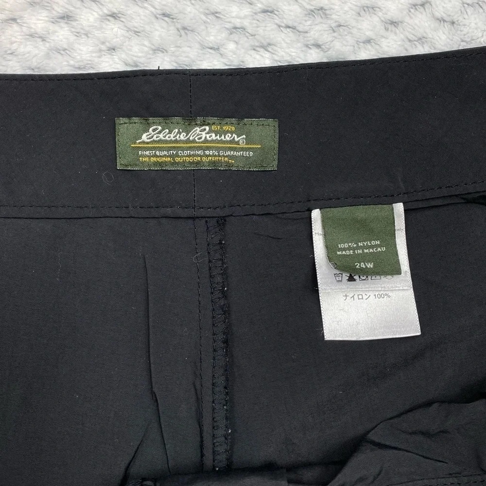 Eddie Bauer Women’s Plus Size 100% Nylon Athletic‎ Hiking Style Shorts Sz 24W